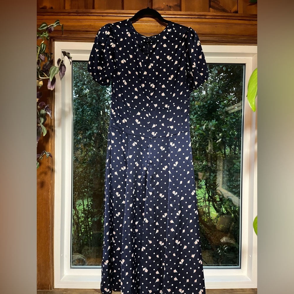 Eva Mendes vintage style polka dot and floral dress